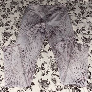 Brand Zella size XL (14/16) color white and grey